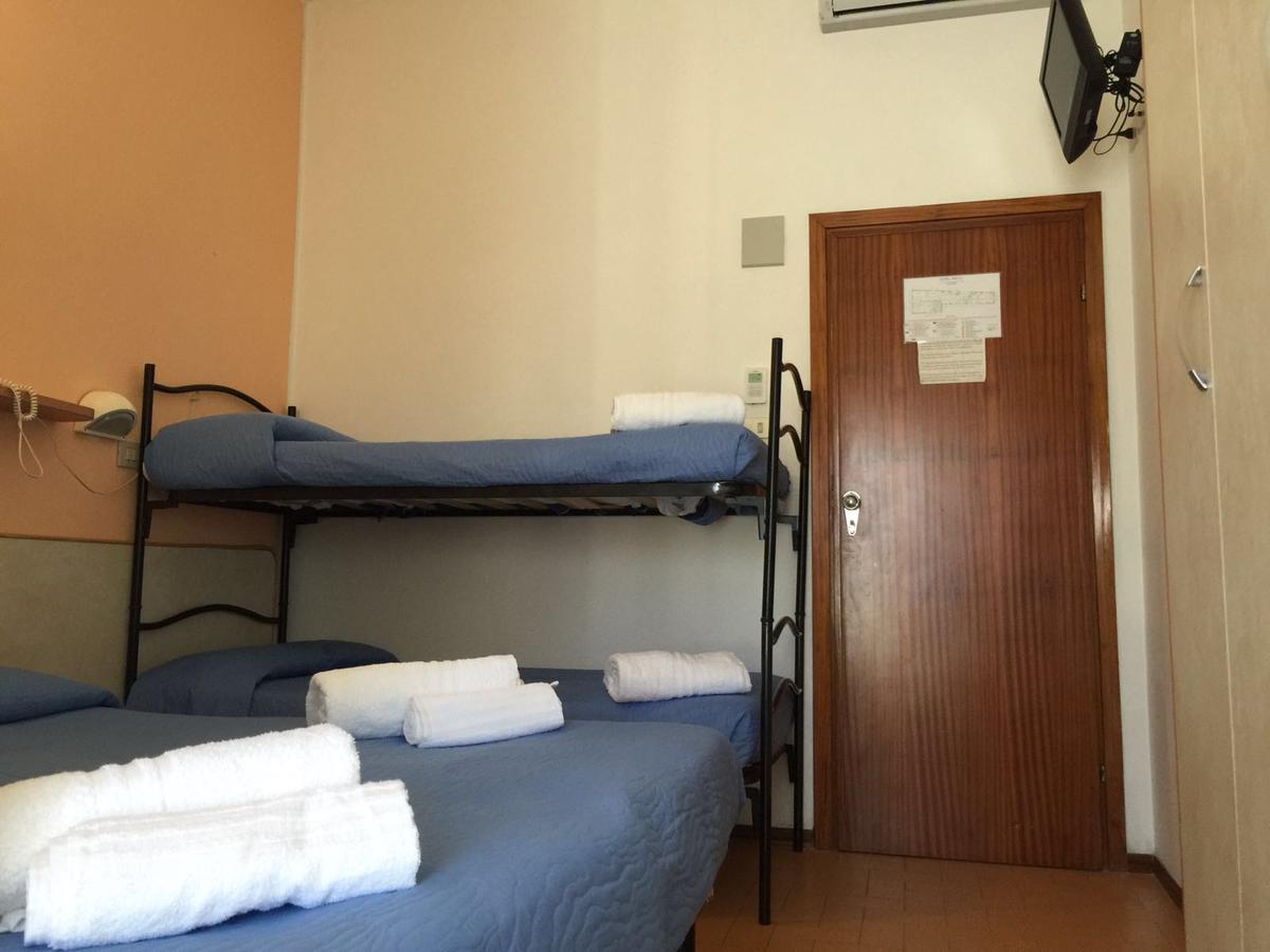 Hotel Bacco Римини Экстерьер фото